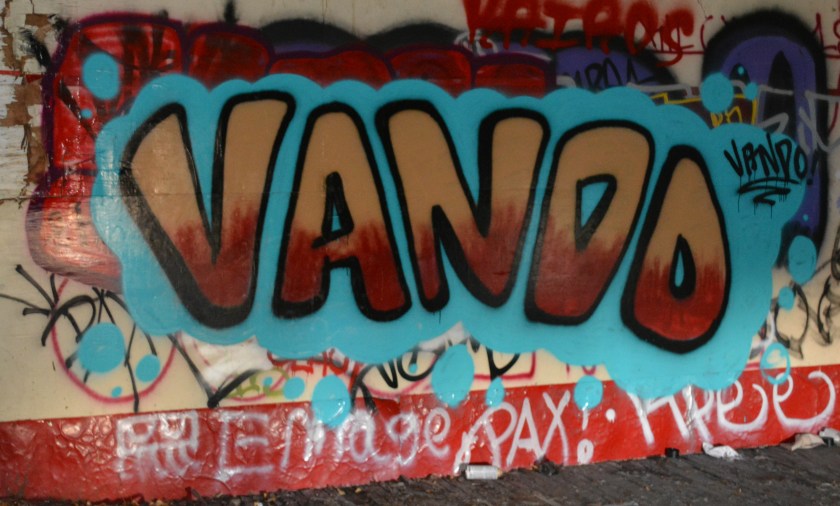 Graffiti wall Alameda Point